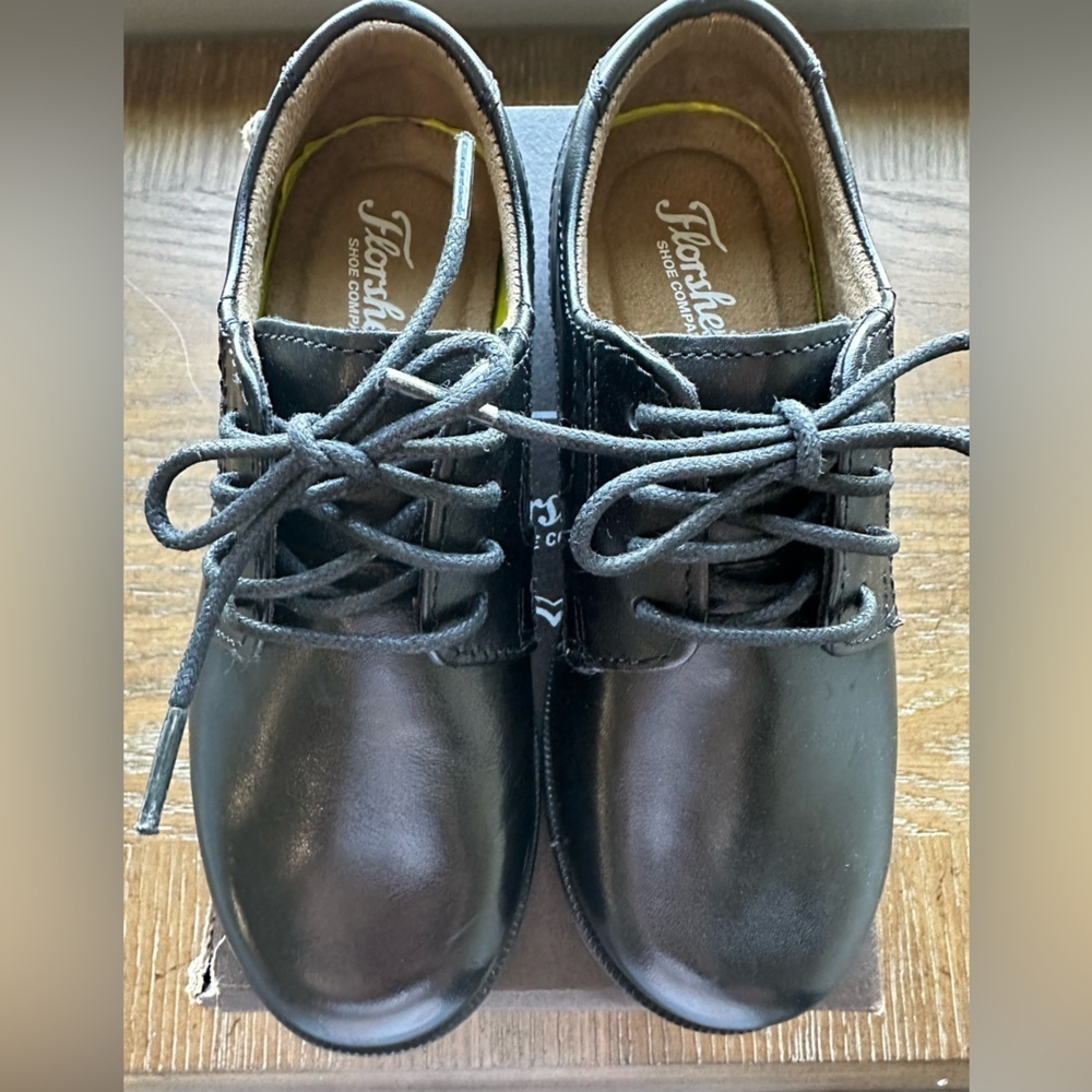 Florsheim Kids Dress Lace Up Shoes Black Leather Size 11 and 12 LIKE NEW